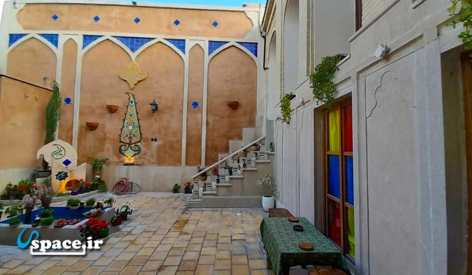 نمای محوطه اقامتگاه بوم گردی سو وشون - شیراز